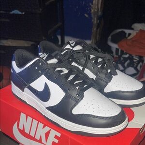 Nike Men's Black and White Sneakers